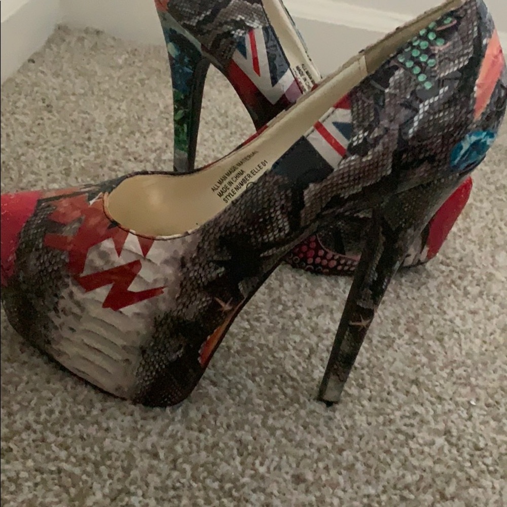 High heels - Picture 3 of 4